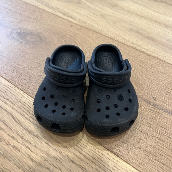 Baby Crocs - Picture 2 of 3